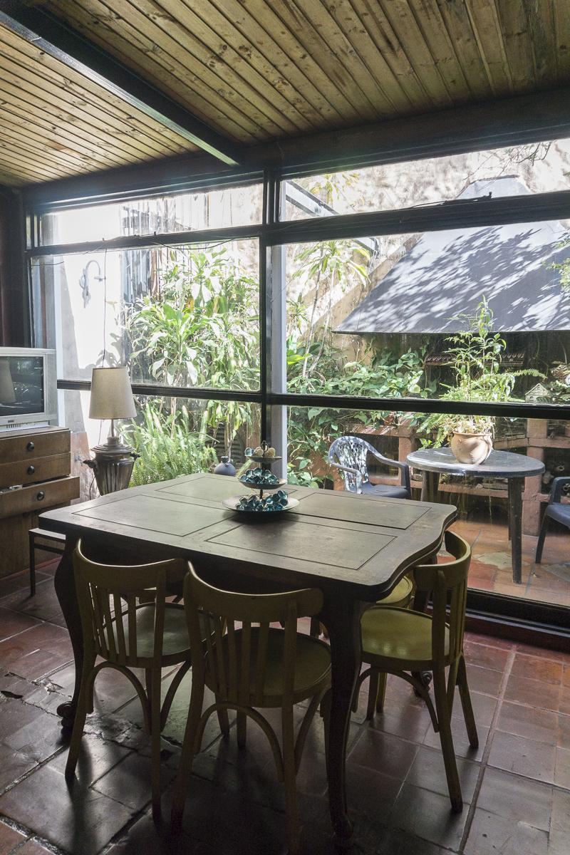 Casa con Local Comercial. 4