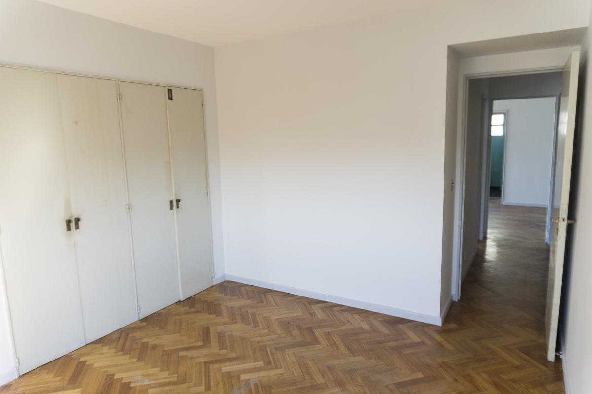 Departamento de 4 Ambientes con Dependencia y Balcón Corrido. 3