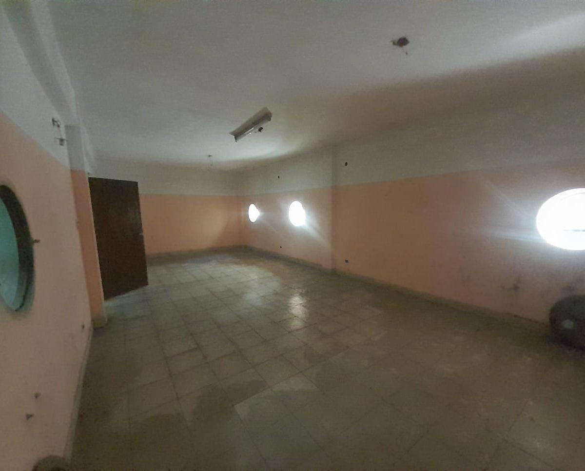 Casa de 9 Ambientes. con 367 m² Totales. 5