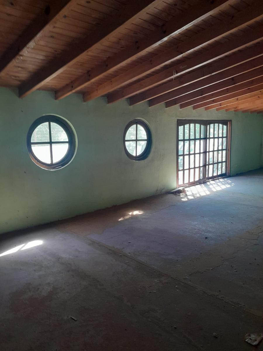 Casa de 9 Ambientes. con 367 m² Totales. 4