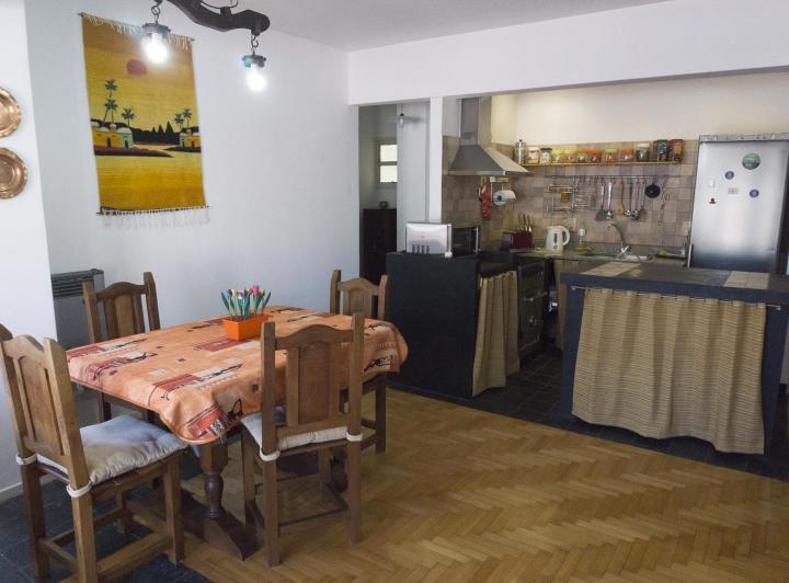 Depto. de 3 ambientes con terraza de 100 m2. 3
