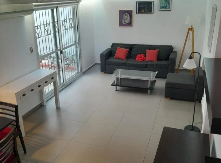 Depto. tipo dúplex de 3 ambientes con patio. 1