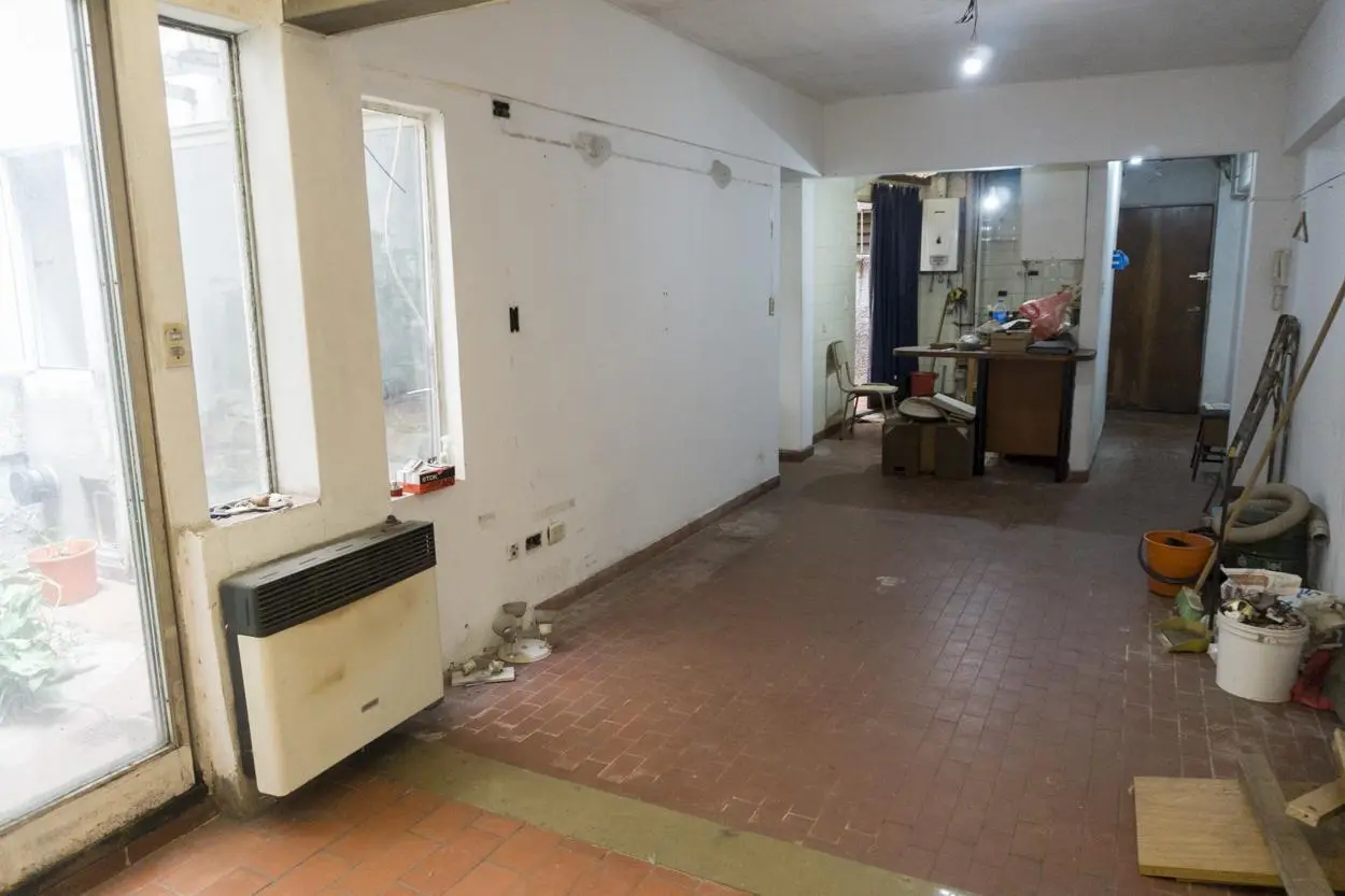Depto. de 2 ambientes con 2 patios. 2