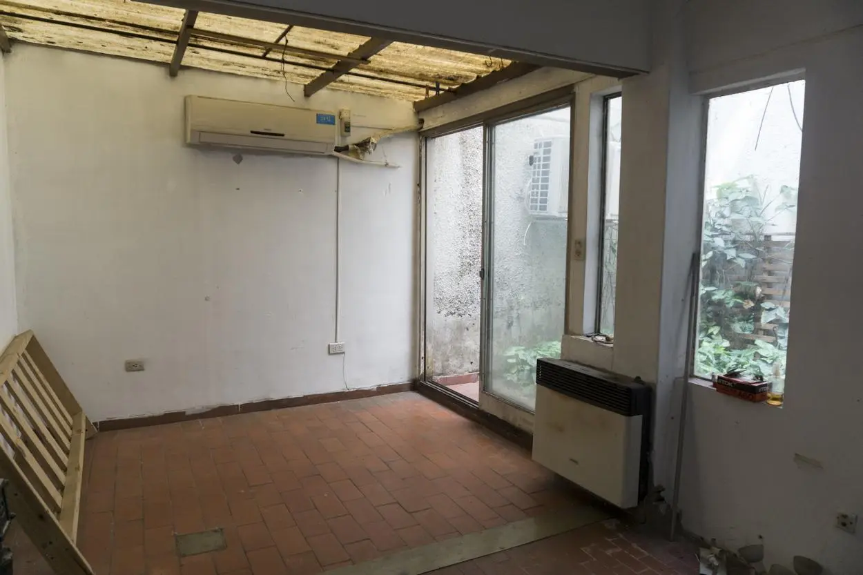 Depto. de 2 ambientes con 2 patios. 1