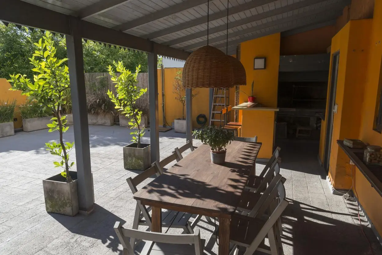 PH de 5 ambientes con terraza y entrada independiente. 2