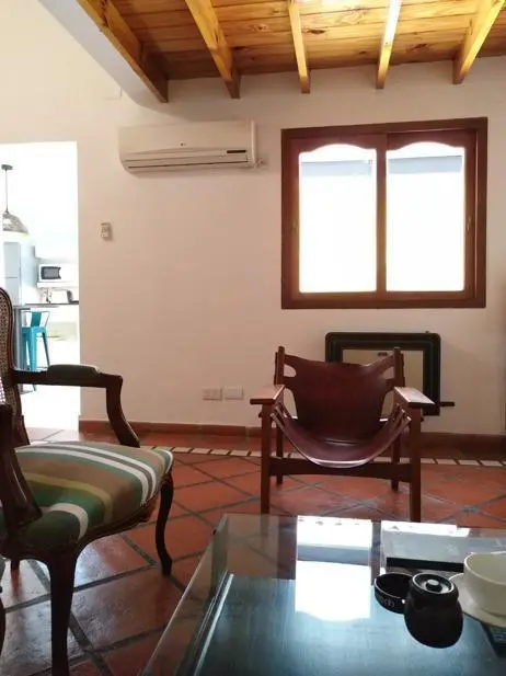 Departamento de 4 ambientes con patio. 5