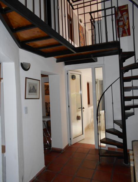 Foto de Departamento de 4 ambientes con patio., imagen 4