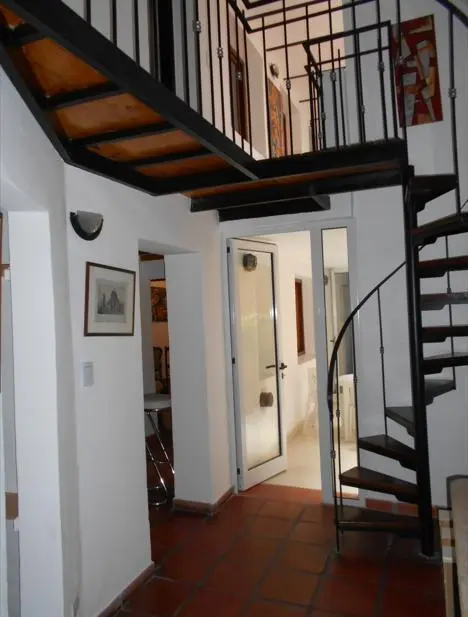 Departamento de 4 ambientes con patio. 4
