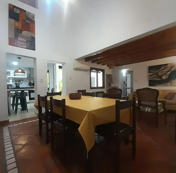 Departamento de 4 ambientes con patio. 3