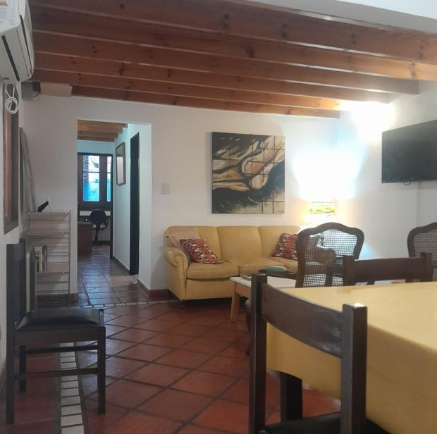 Foto de Departamento de 4 ambientes con patio., imagen 5