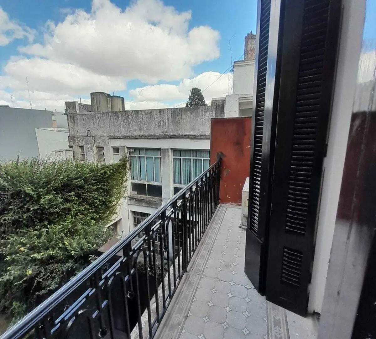 Depto. de 4 ambientes con terraza. 5