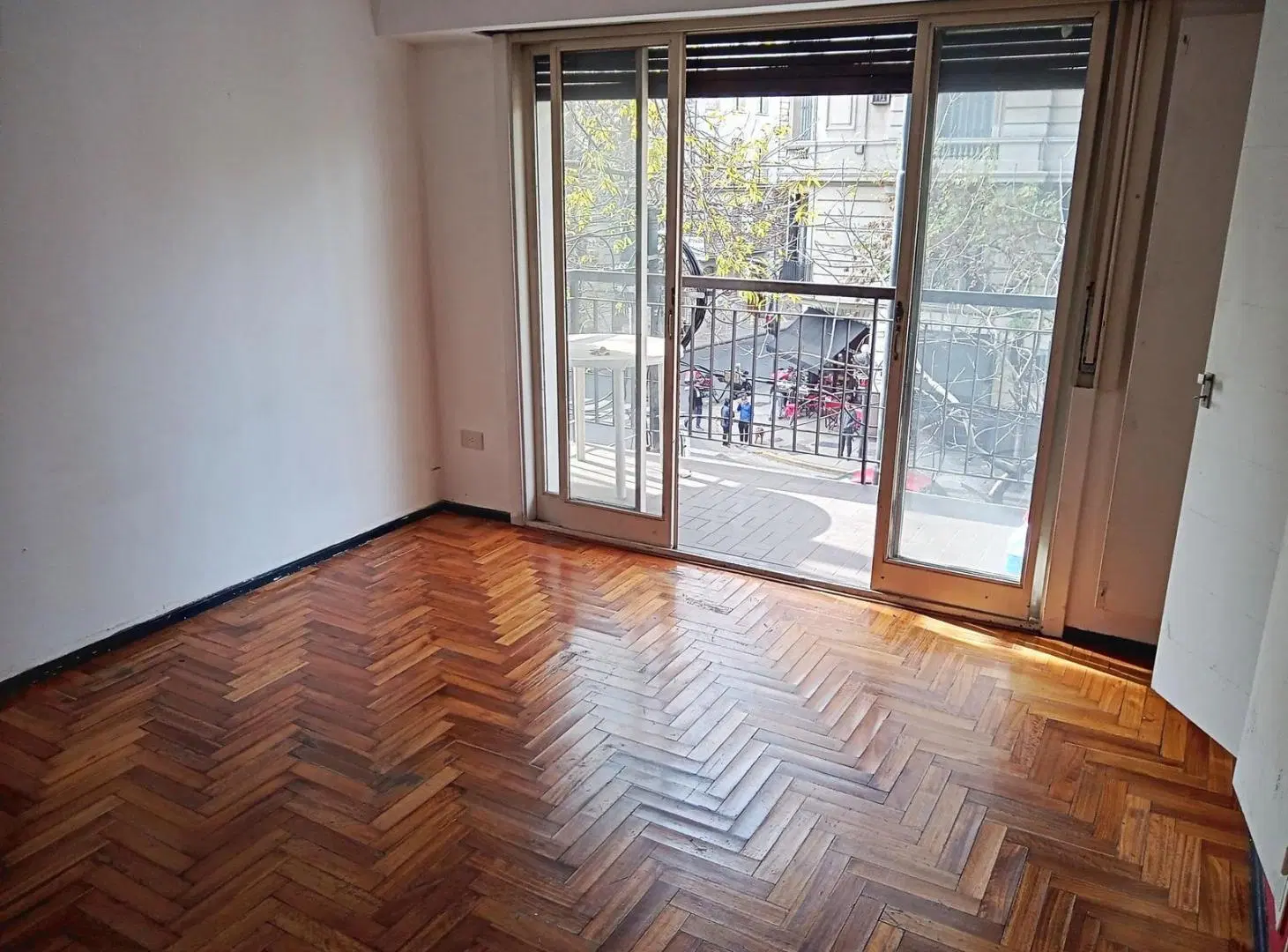 Monoambiente con balcón 3