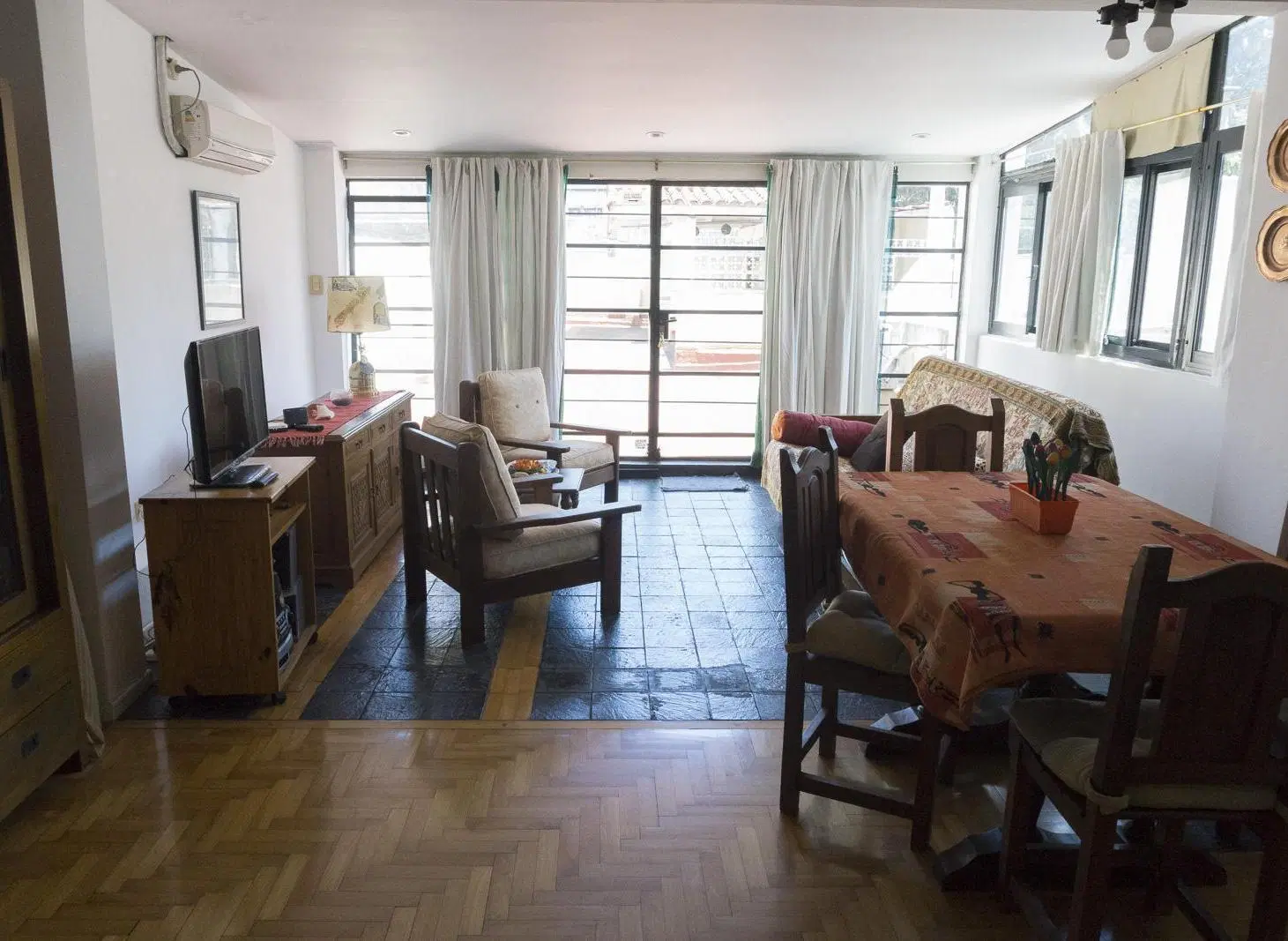 Depto. de 3 ambientes con terraza de 100 m2. 1