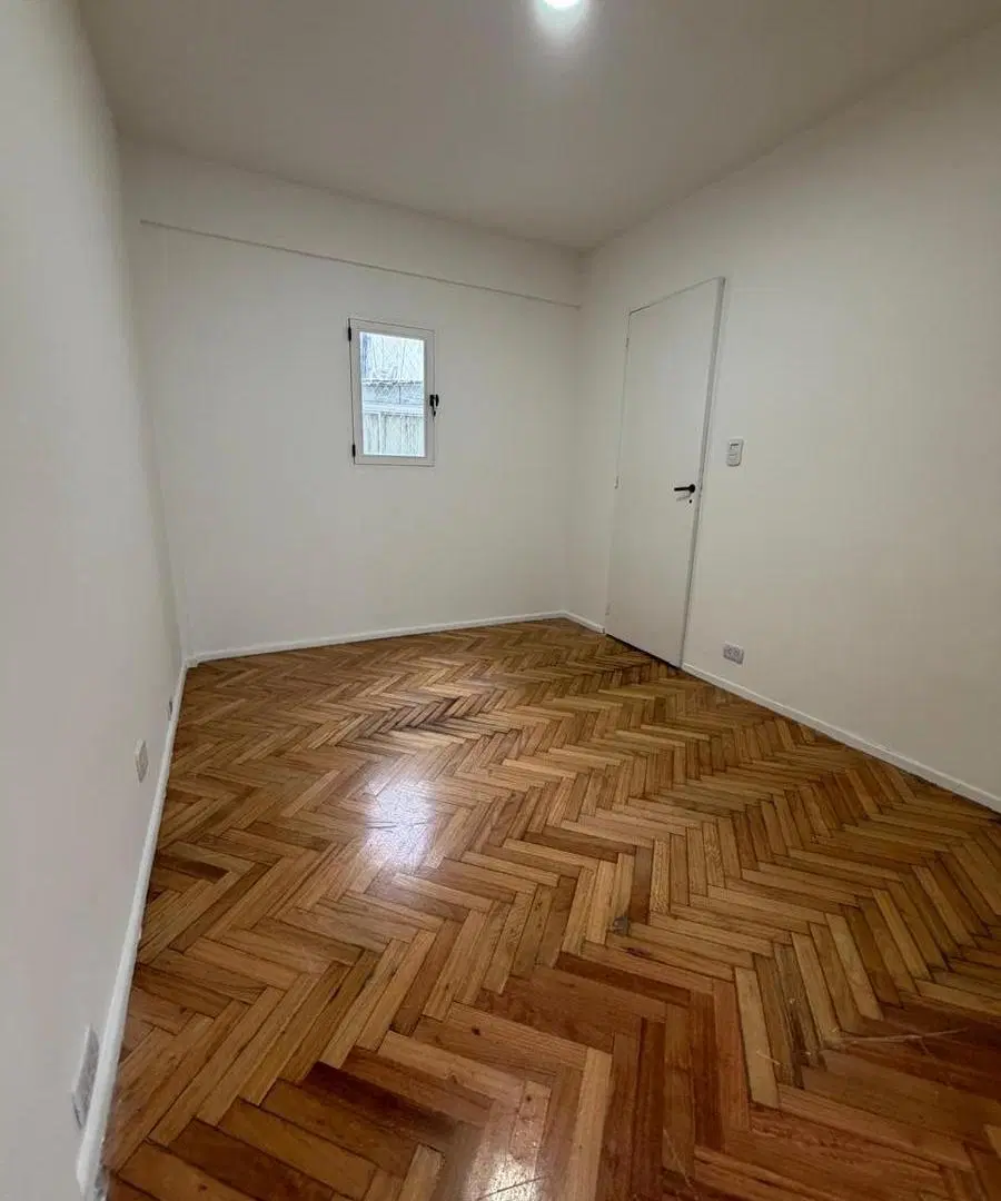 Depto de 2 ambientes con patio frente a Parque Las Heras 3