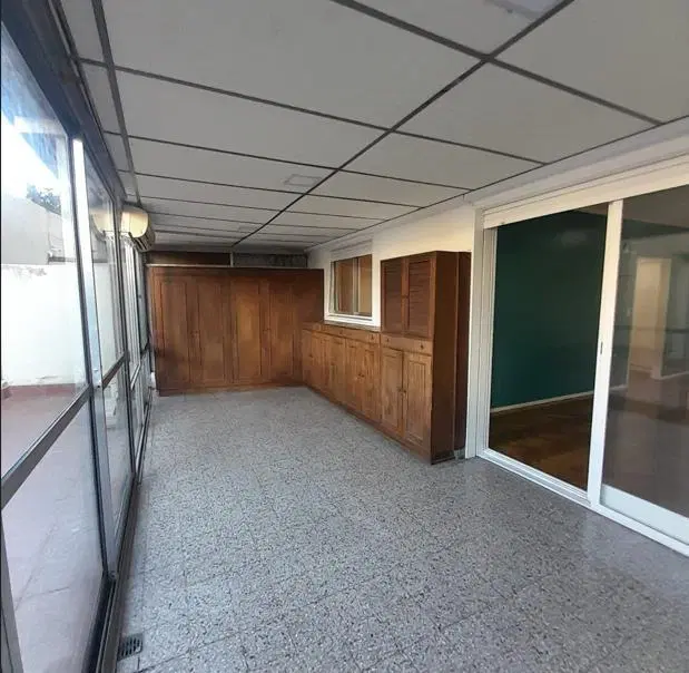 Departamento de 2 ambientes y 1/2 con patio. 1