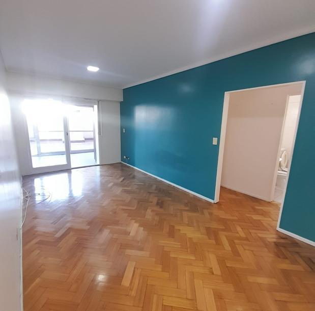 Departamento de 2 ambientes y 1/2 con patio.
