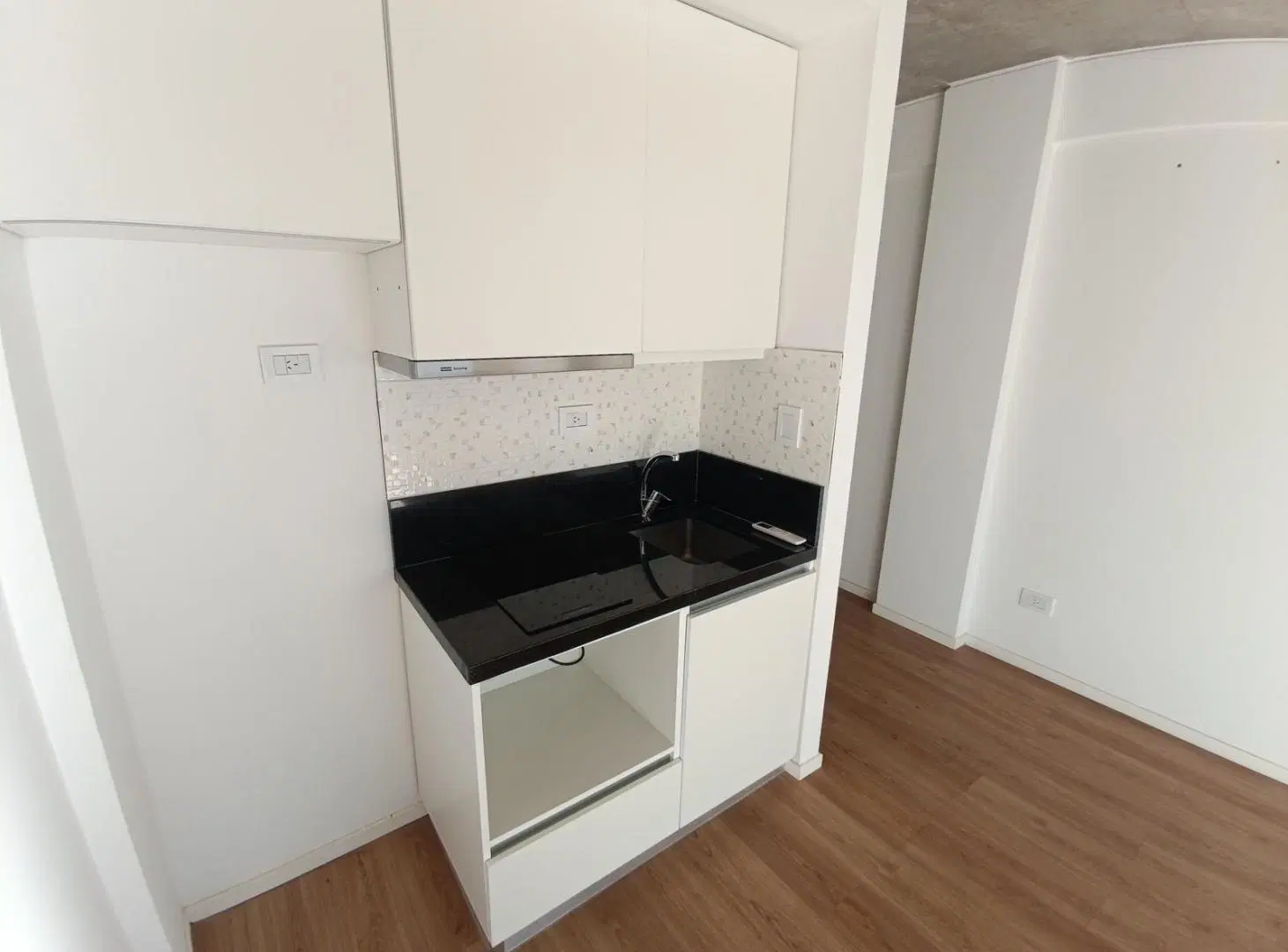 Monoambiente con balcón a estrenar 8