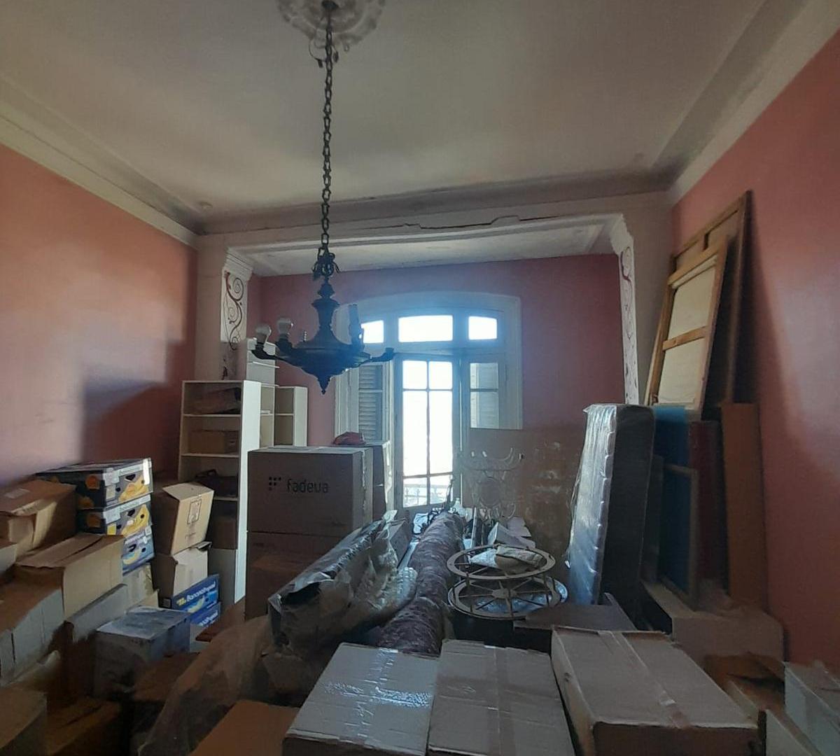 Foto de Depto. de 4 ambientes con dependencias., imagen 2