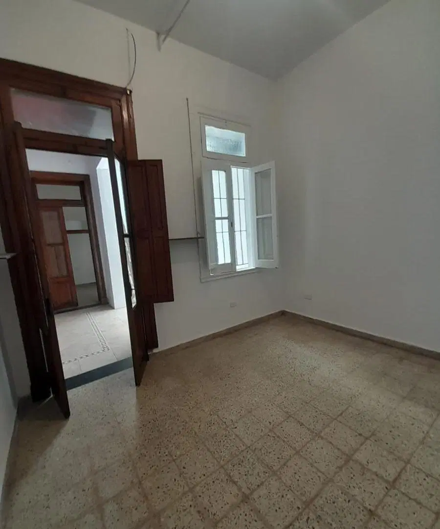 Departamento de 3 ambientes con patio cubierto 3