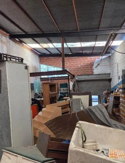 Muy Buen Lote Apto Construcción PH, Galpón. 5