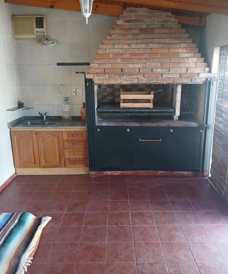 VENTA Casa 3 AMB. ESCRITORIO Y GGE en Monte Castro 8