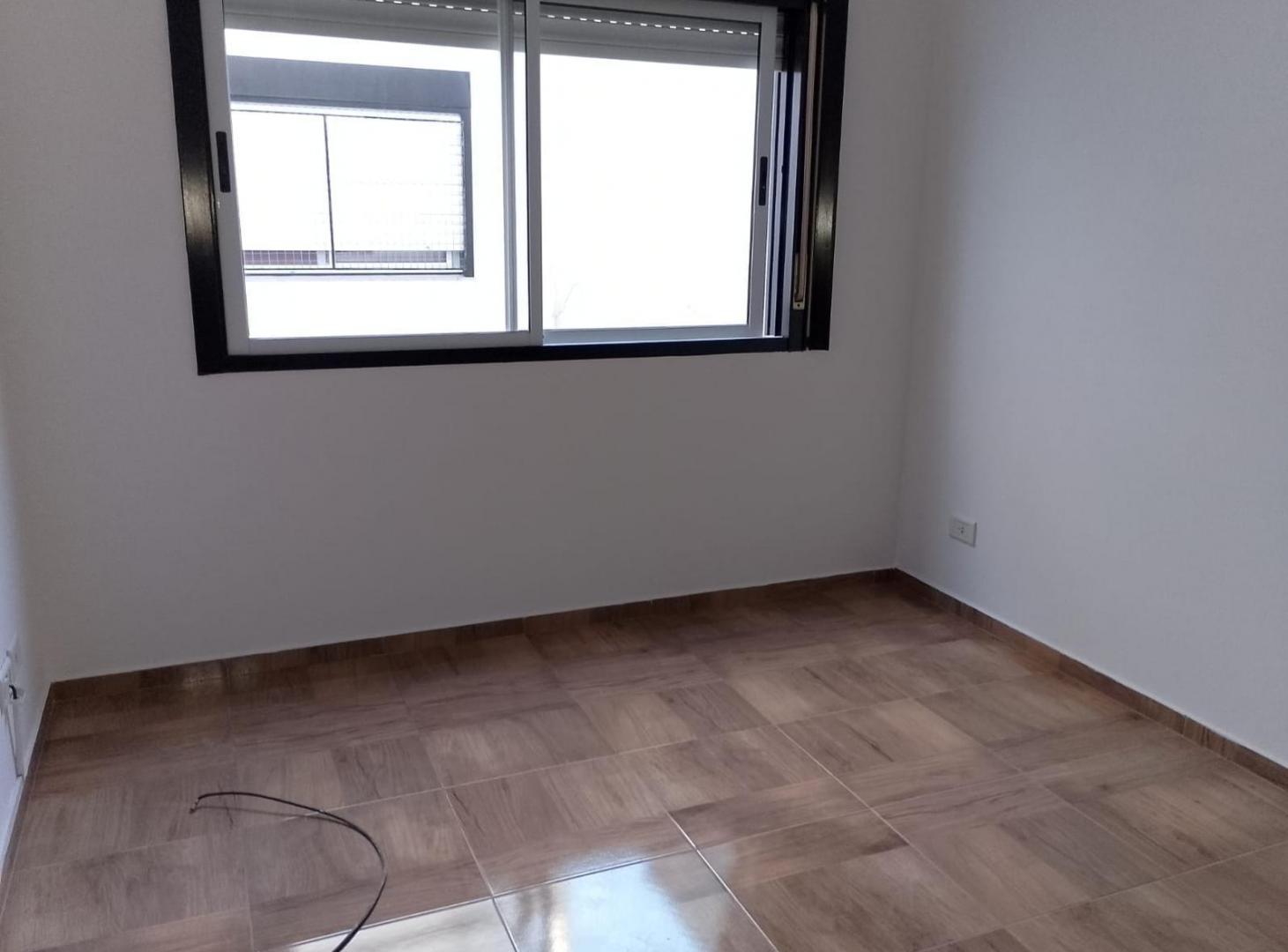Foto de VENTA PH 2 Amb. Nuevo- con balcón - 1º x escalera - sin expensas - Apto, imagen 1