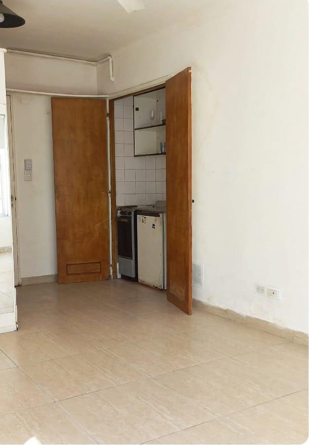 Foto de VENTA ALMAGRO MONOAMBIENTE AL FRENTE SUPER LUMINOSO, imagen 1