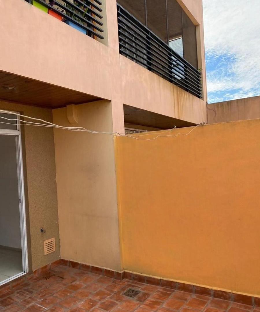 Foto de VENTA EXCELENTE MONOAMBIENTE 48M2, CON PATIO, imagen 3