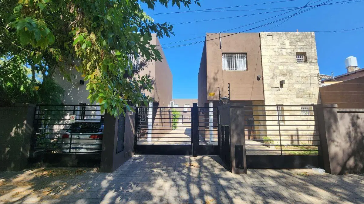 DÚPLEX 4 AMBIENTES EN ALQUILER EN VILLA ADELINA 2