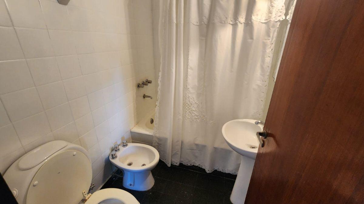 Foto de ALQUILER DEPARTAMENTO 3 AMBIENTES CON DEPENDENCIA APTO PROFESIONAL, imagen 4