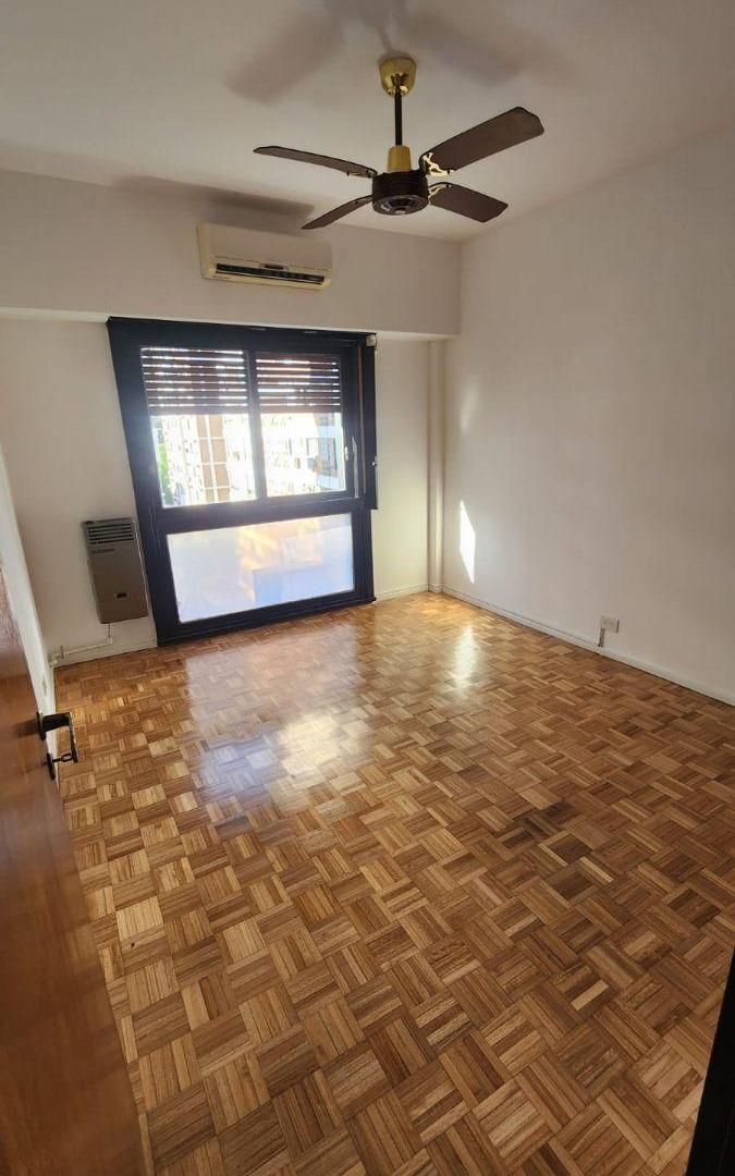 Foto de ALQUILER DEPARTAMENTO 3 AMBIENTES CON DEPENDENCIA APTO PROFESIONAL, imagen 2