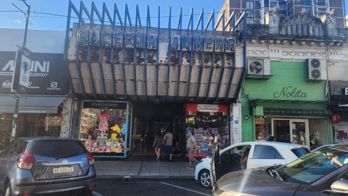 Foto de Martínez - Local con Patio en General Alvear - Galería Alvear, imagen 5