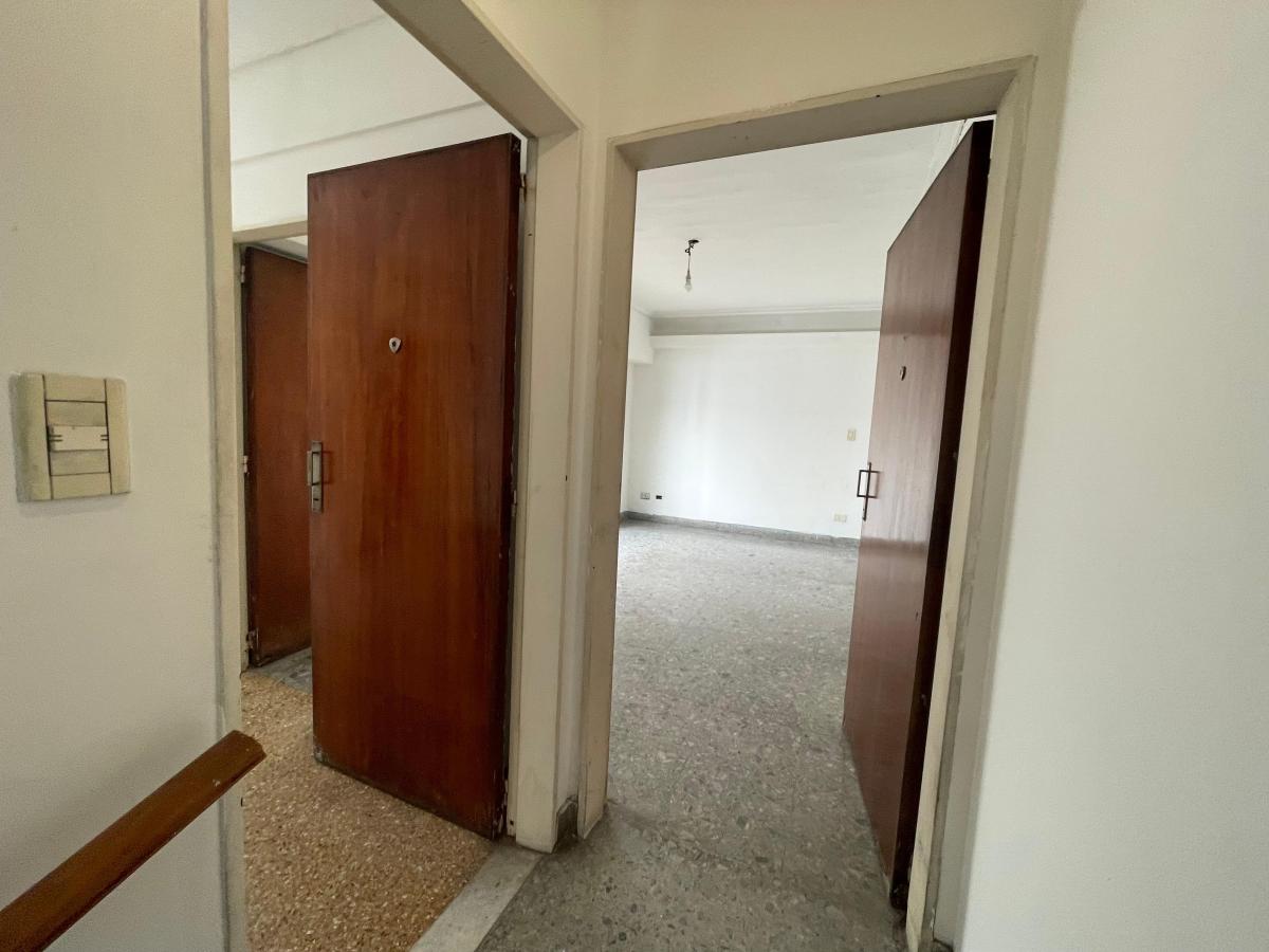 PH 3 Amb. con 2 Locales Venta en Block Parque Patricios Lte. San Cristobal 2