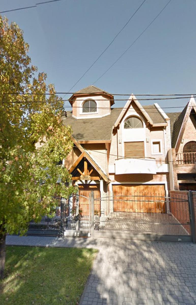 Casa con 3 Dormitorios en venta con 352 m² en Castelar