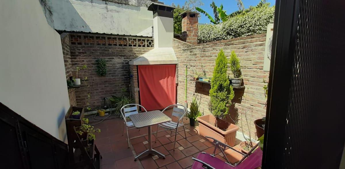 Departamento 2 Amb en Excelente Estado Patio Hermoso 4