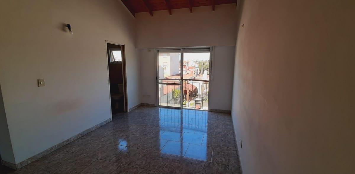 Foto de Departamento de 30 m² en venta, Villa Luzuriaga, imagen 4