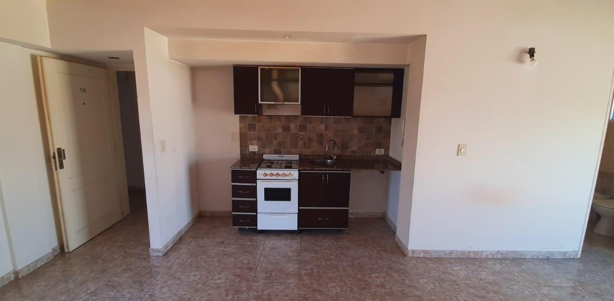 Foto de Departamento de 30 m² en venta, Villa Luzuriaga, imagen 3