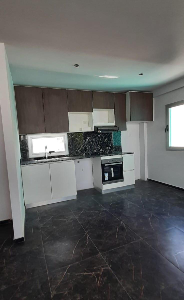Foto de Departamentos de categoría , 2 Amb con balcón, imagen 2