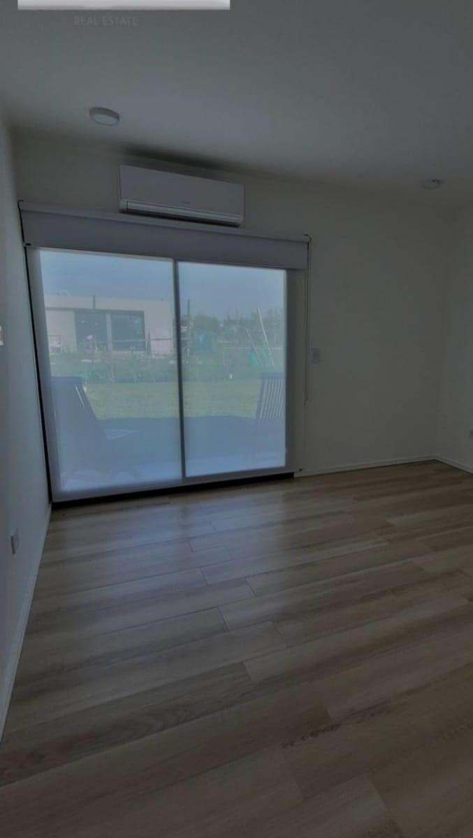 Casa de 214 m² con 3 dormitorios en venta en Canning