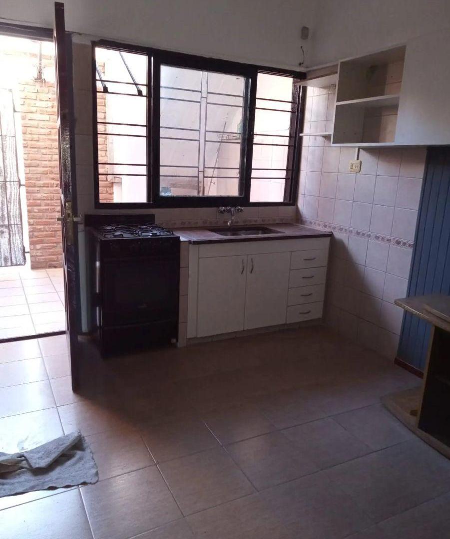 Foto de Alquiler Depto 2 Ambientes con Balcón al frente en Lomas del Mirador, imagen 1