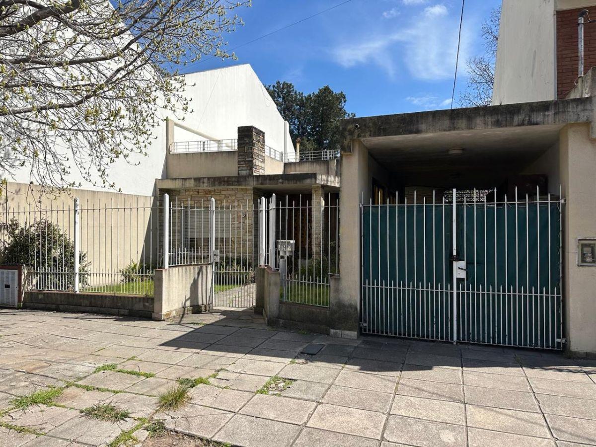 Foto de Casa en lote propio con 2 dormitorios en venta en Ramos Mejía, imagen 2