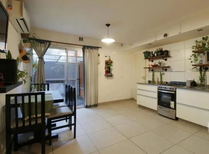 DEPARTAMENTO EN ALQUILER MORON 2
