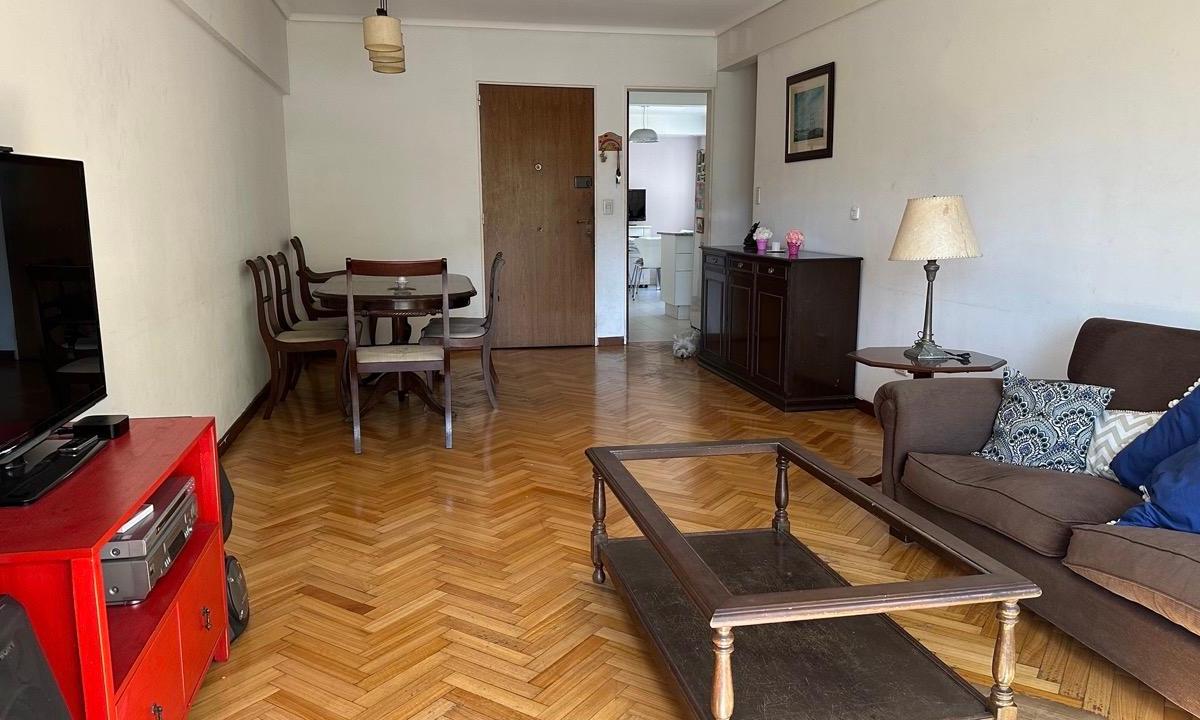 Foto de PISO 4 AMBIENTES BALCON/CON COCHERA, ZONA RESIDENCIAL A METROS SUBTE, imagen 5