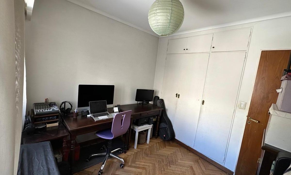 Foto de PISO 4 AMBIENTES BALCON/CON COCHERA, ZONA RESIDENCIAL A METROS SUBTE, imagen 4