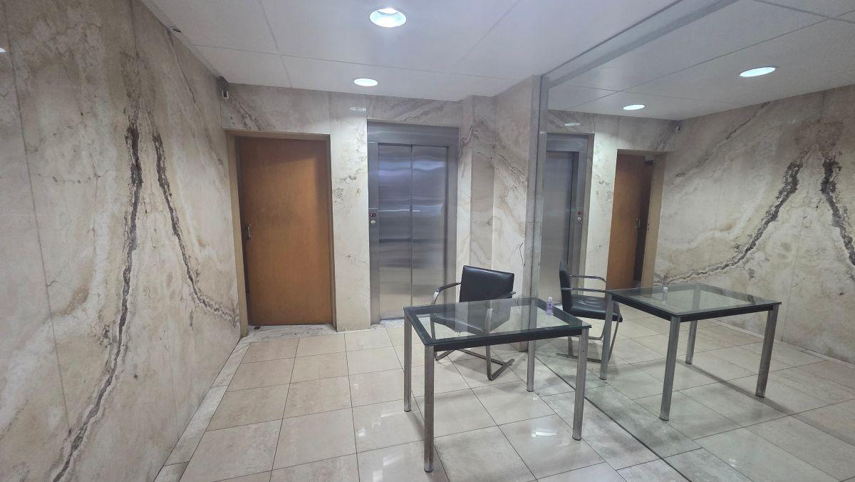 Foto de PISO 4 AMBIENTES C/DEP. COCHERA BARRANCAS DE BELGRANO, imagen 2