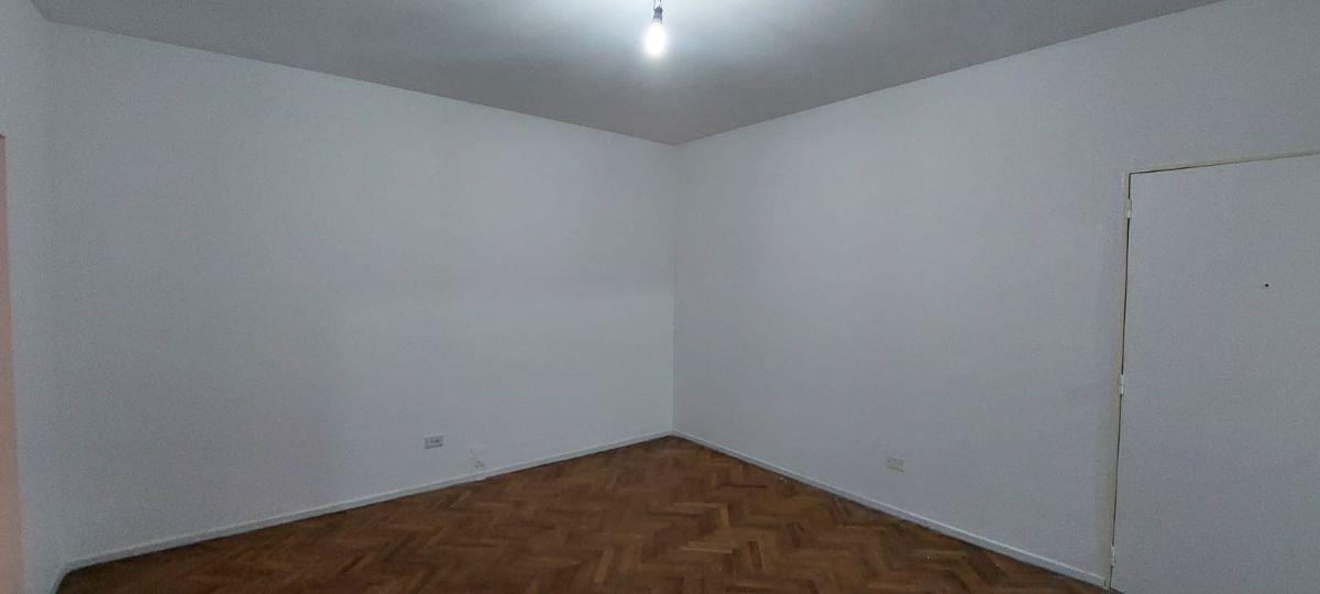 Foto de VENTA DEPARTAMENTO CON PATIO 2 AMBIENTES CABALLITO, imagen 3