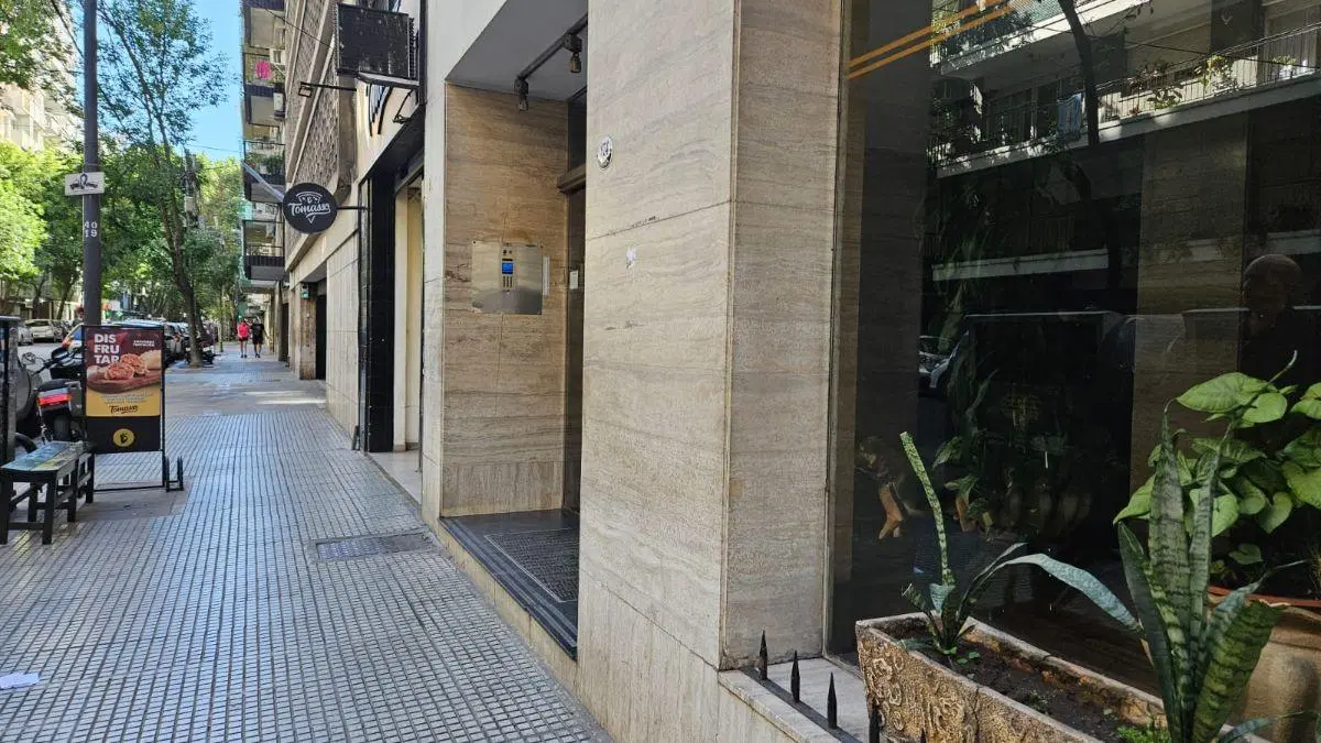 B. NORTE, 4 AMBIENTES FRENTE C/DEP, BAÑO Y TOIL COCHERA 4