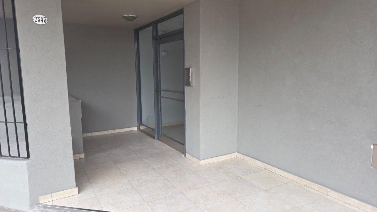 Foto de 2 AMBIENTES AL FRENTE CON BALCON COCINA Y BAÑO COMPLETO LIVING Y, imagen 2