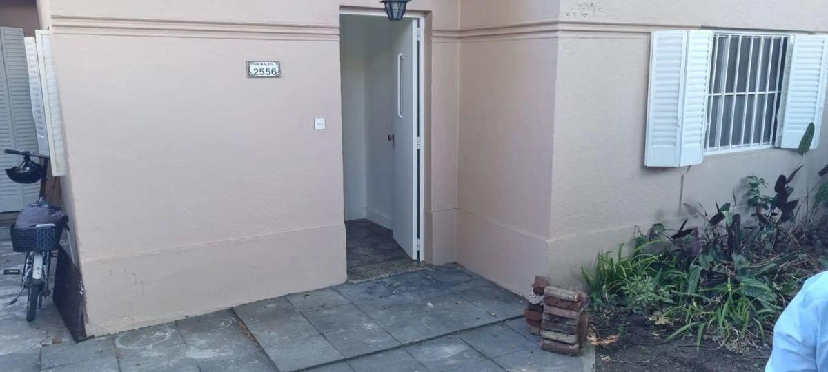 CASA EN UNA PLANTA CON JARDIN A METROS AV.SAN MARTIN Y TREN, COLEGIO LA SALLE