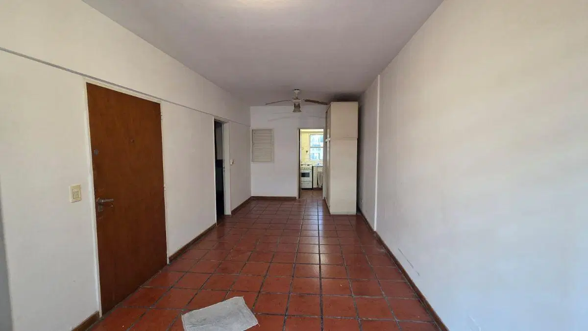 MONOAMBIENTE FRENTE CON BALCON BAÑO COMPLETO COCINA Y LAVADERO LA IMPRENTA !!!!!!! 5